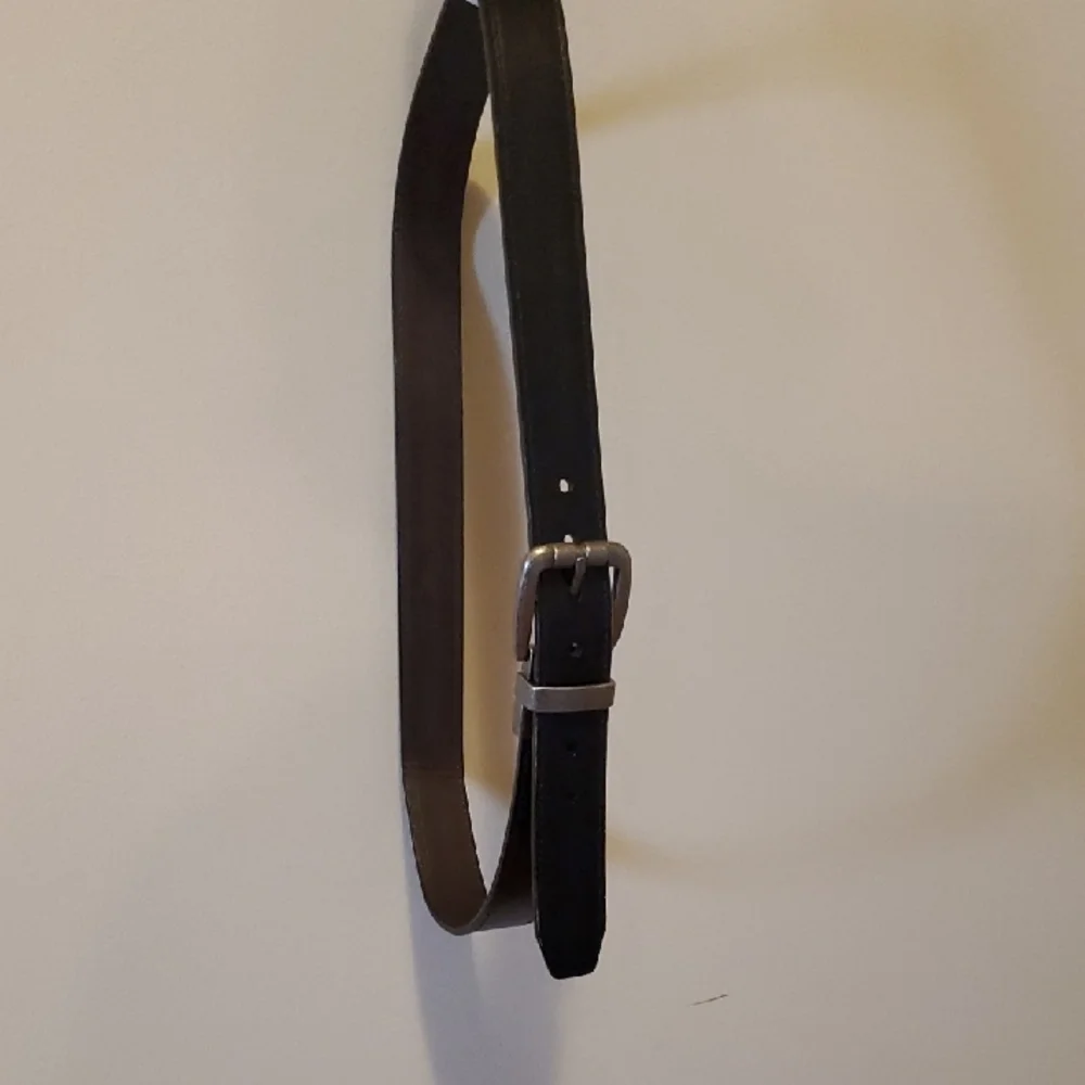 Levi's Dark Leather Belt with Metallic Buckle